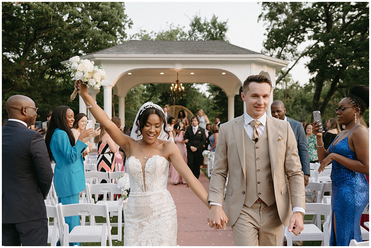 Patricia and brunos wedding in texas captured by Vanessa Martins Photos