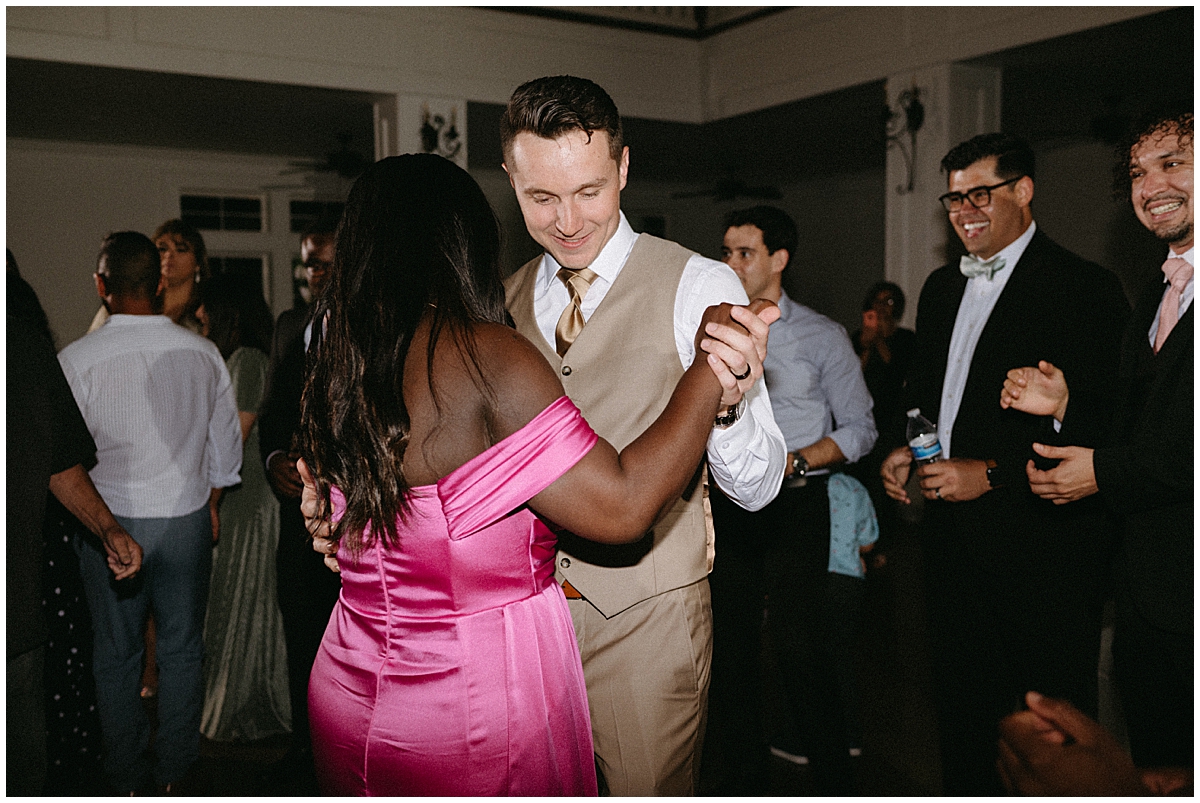 Patricia and brunos wedding in texas captured by Vanessa Martins Photos